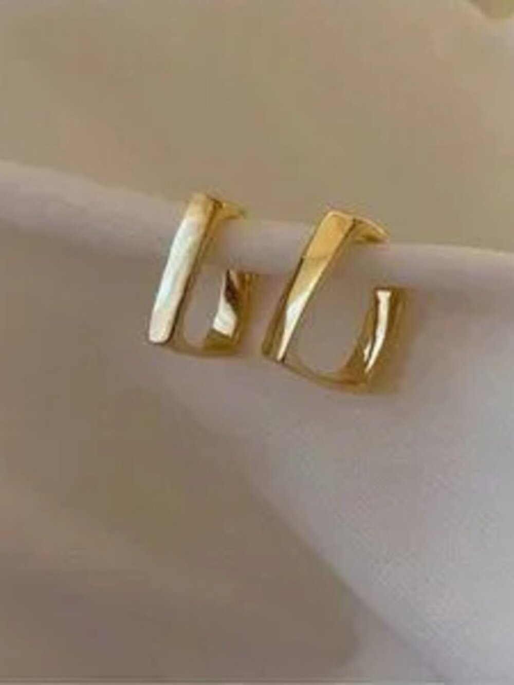 Minimalist Gold Hoop Earrings Simple